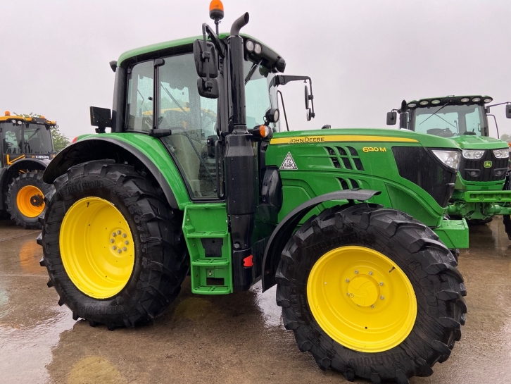 John Deere 6130M