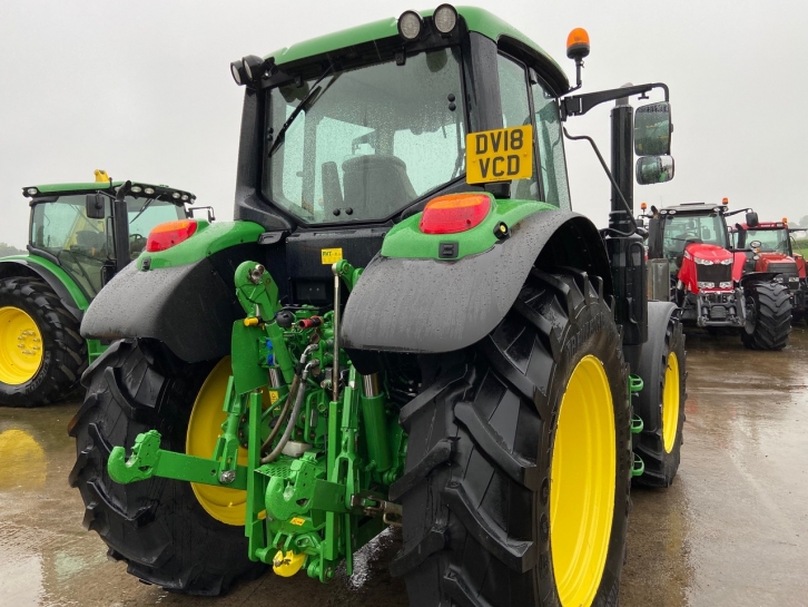 John Deere 6130M