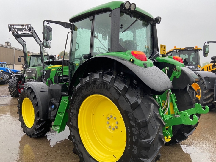 John Deere 6130M