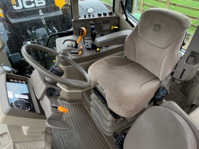 John Deere 6130M