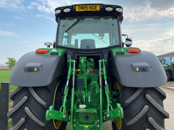 John Deere 6175R