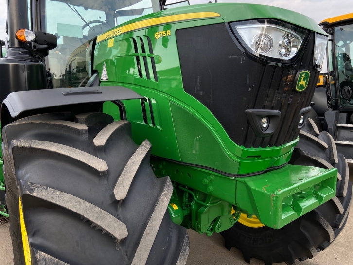 John Deere 6175R