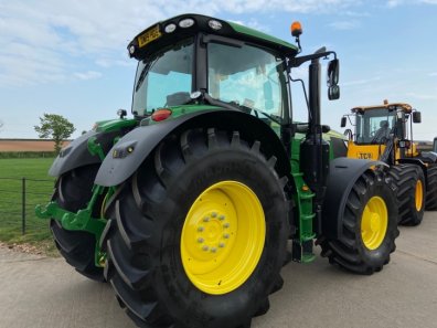 John Deere 6175R