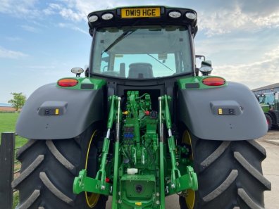 John Deere 6175R