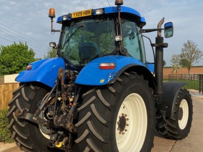 New Holland T7050