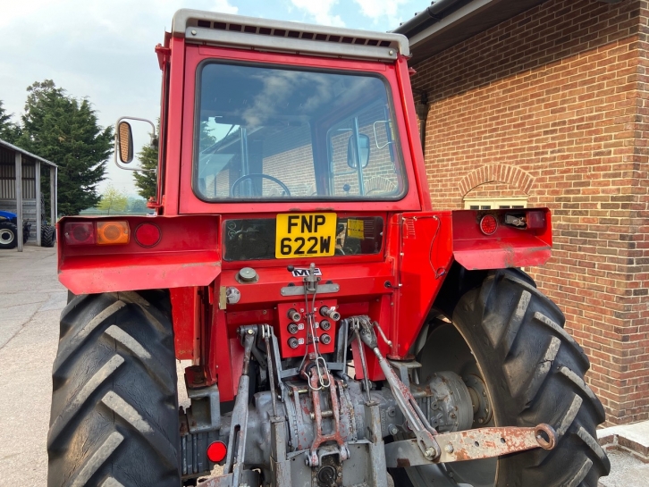 Massey Ferguson 575