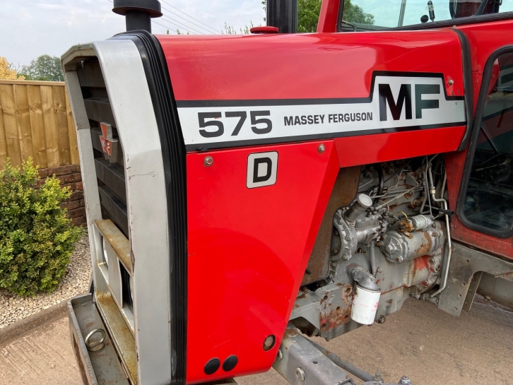 Massey Ferguson 575