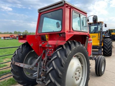 Massey Ferguson 575