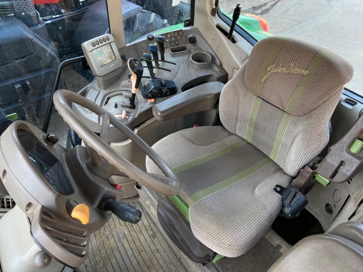 John Deere 6930
