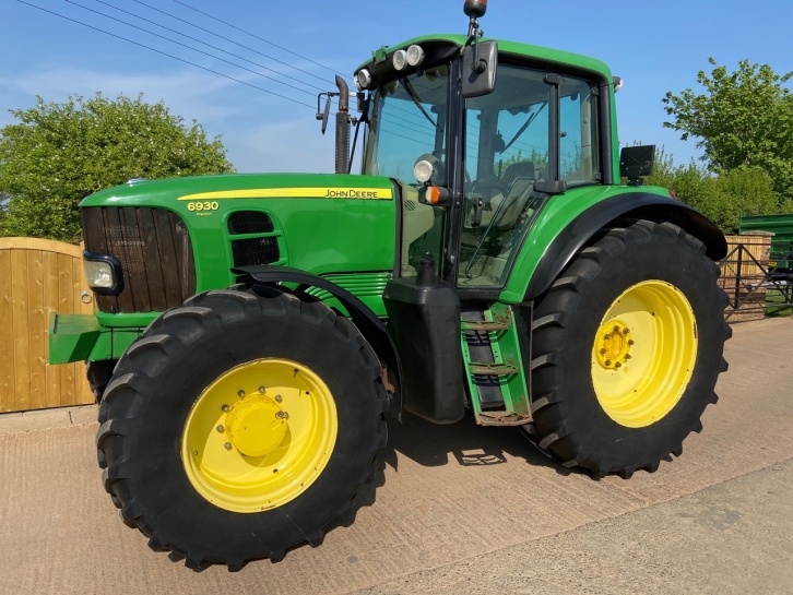 John Deere 6930