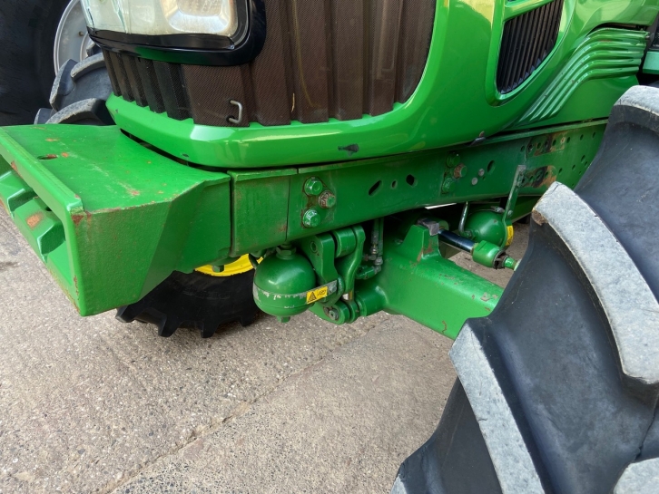 John Deere 6930
