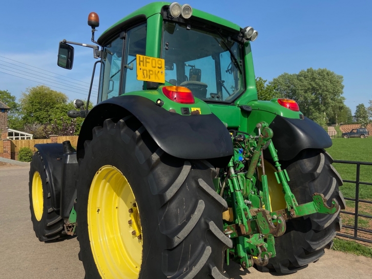 John Deere 6930