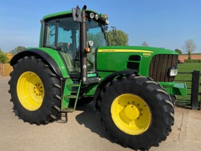 John Deere 6930