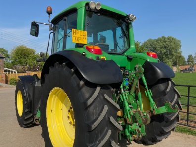 John Deere 6930