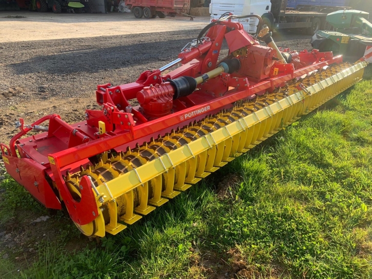 Pottinger Lion 6000 6 Metre power harrow