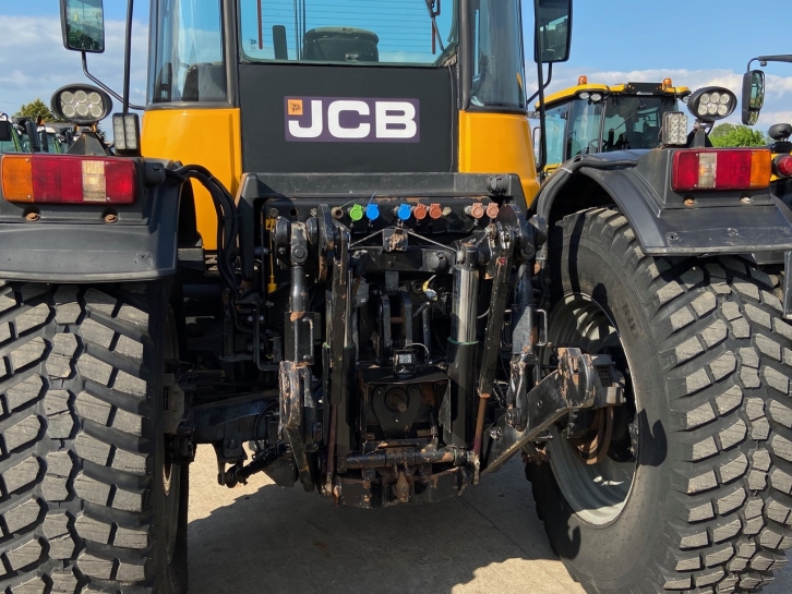 JCB 3230 Plus