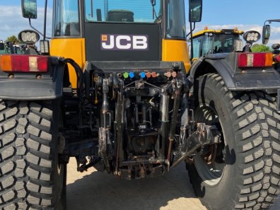 JCB 3230 Plus