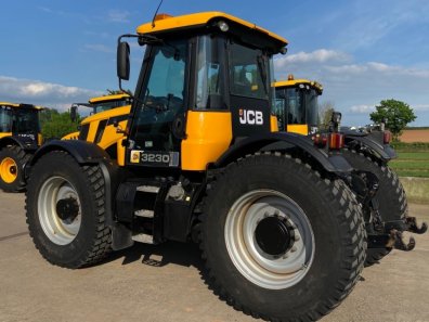 JCB 3230 Plus