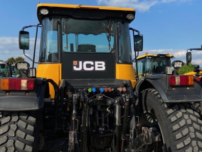 JCB 3230 Plus
