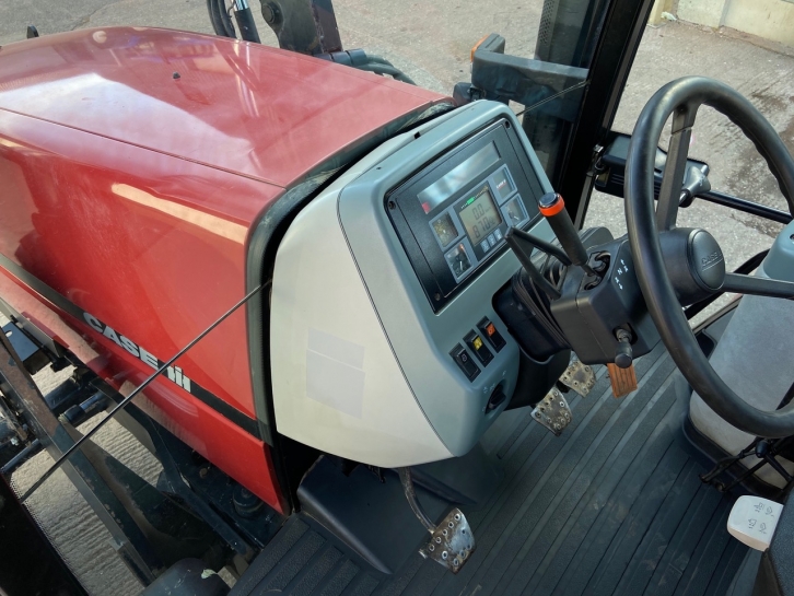 Case MX135