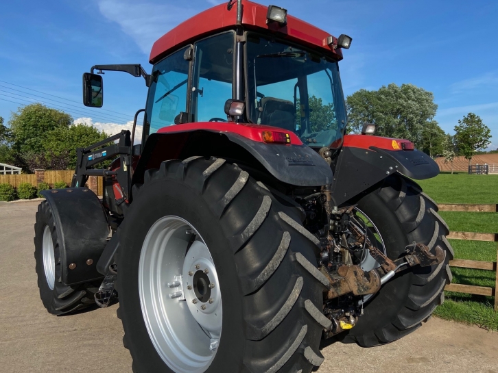 Case MX135