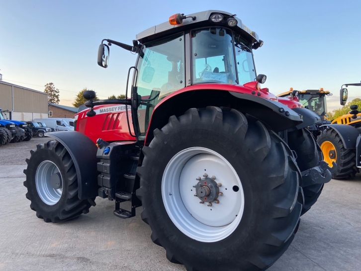 Massey Ferguson 7726 Dyna-VT Exclusive