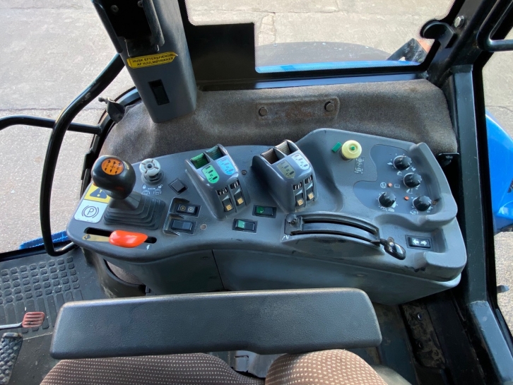 New Holland 8970A