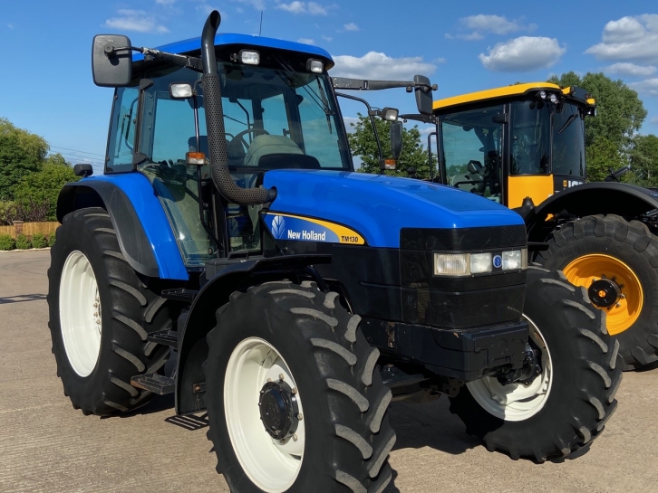 New Holland TM130