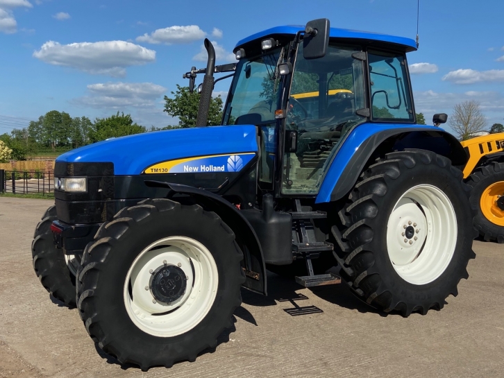 New Holland TM130