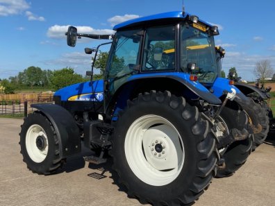 New Holland TM130