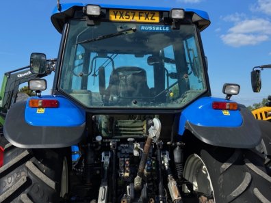 New Holland TM130