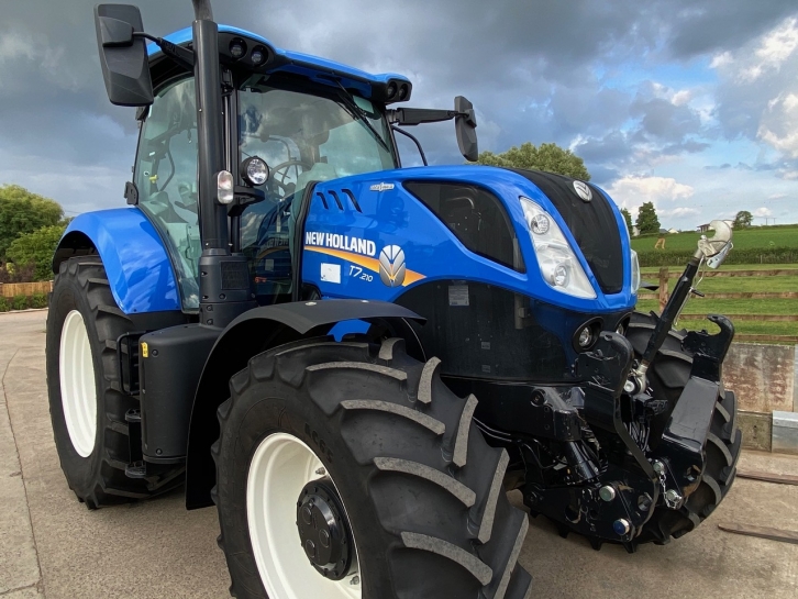 New Holland T7.210