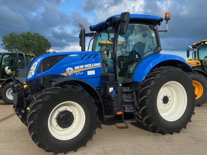 New Holland T7.210