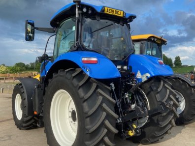 New Holland T7.210