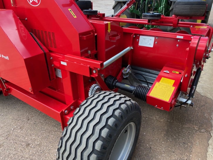 Lely Storm P 300 trailed forager