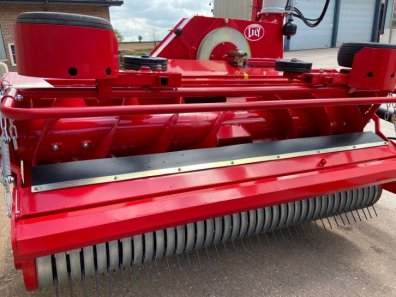 Lely Storm P 300 trailed forager