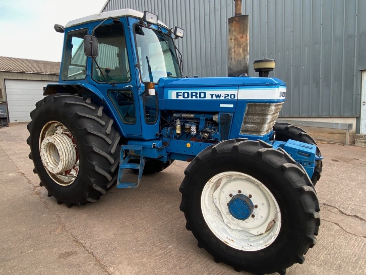 Ford TW20