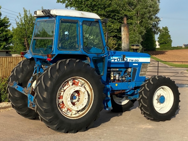 Ford TW20
