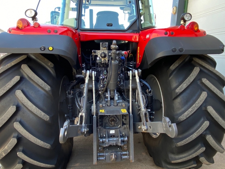 Massey Ferguson 7726 Exclusive