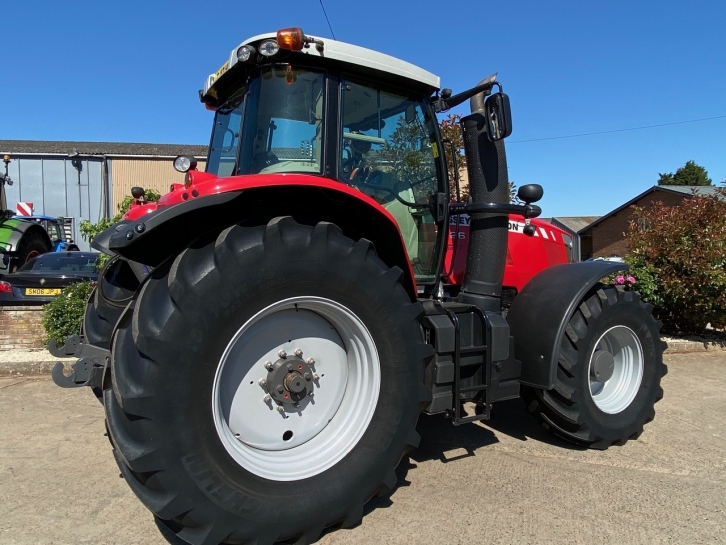 Massey Ferguson 7726 Exclusive