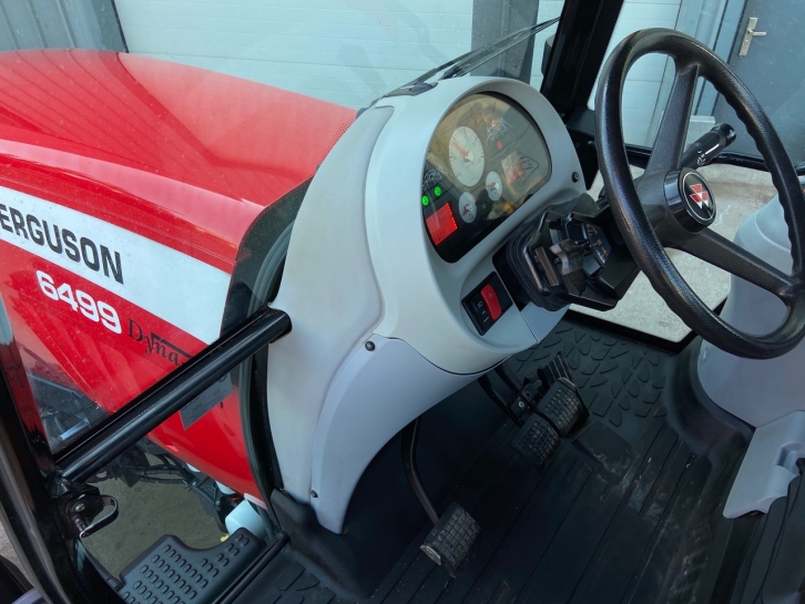 Massey Ferguson 6499