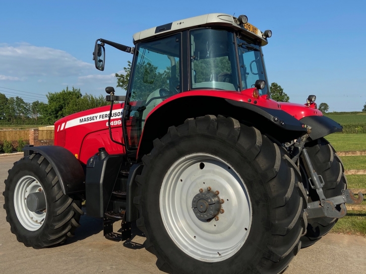 Massey Ferguson 6499