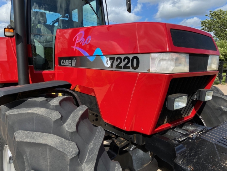 Case 7220 Pro