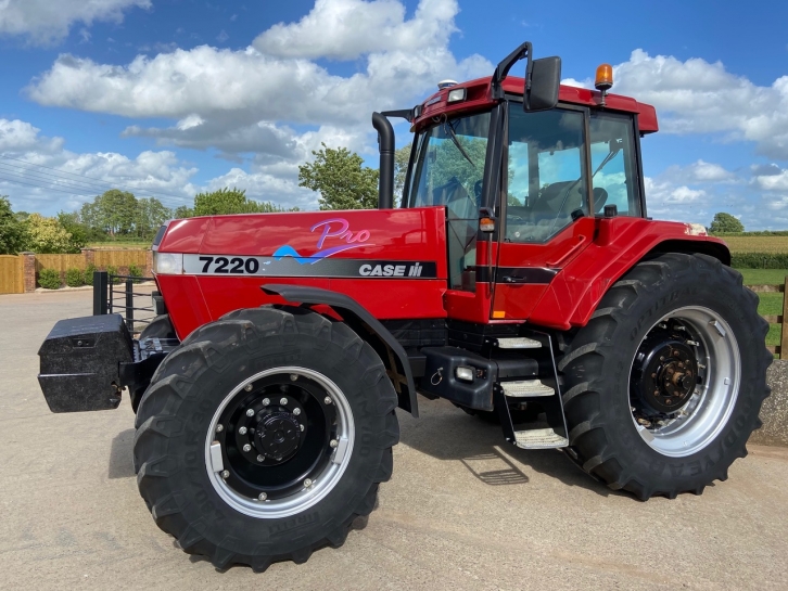 Case 7220 Pro