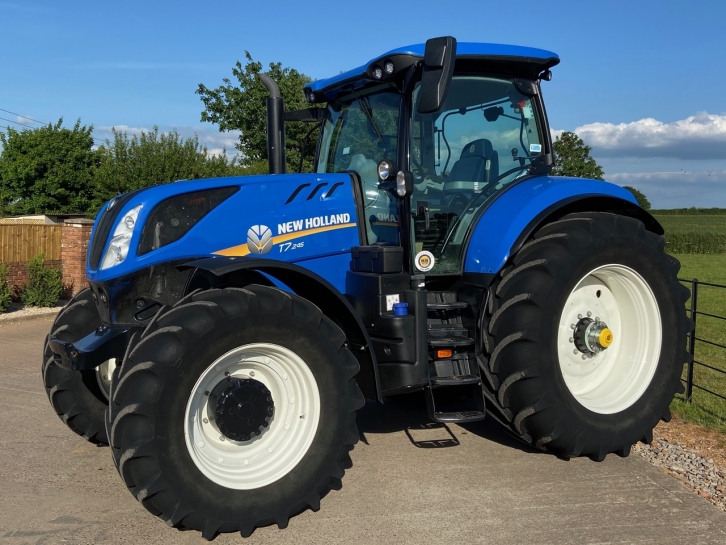 New Holland T7.245
