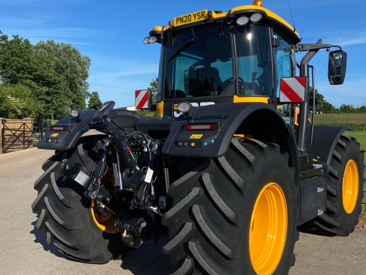 JCB 4220