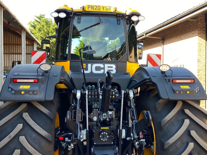JCB 4220