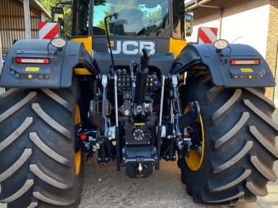 JCB 4220