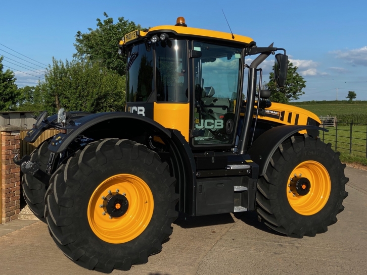 JCB 4220