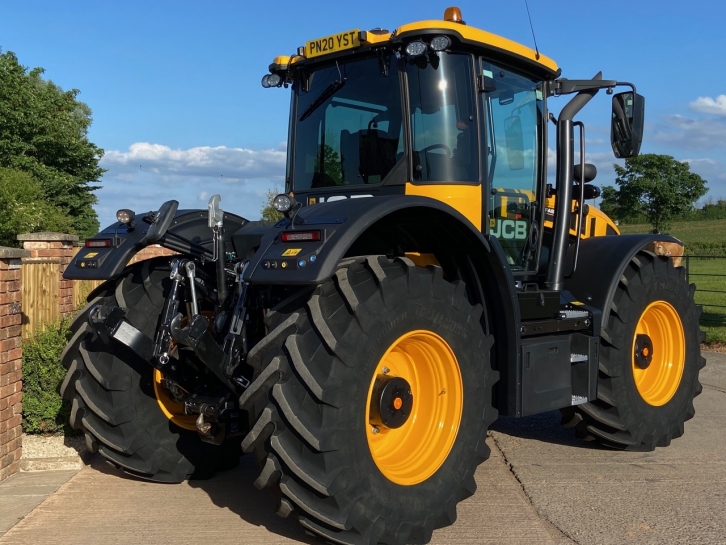 JCB 4220
